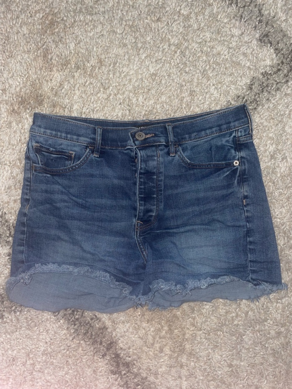 Express Shorts Midi High Rise